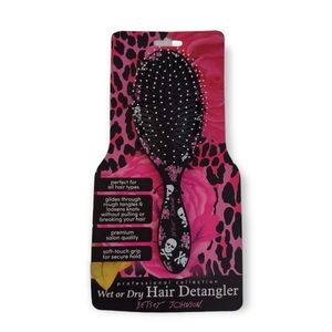 Betsy Johnson Hair Detangler. Skulls and Roses